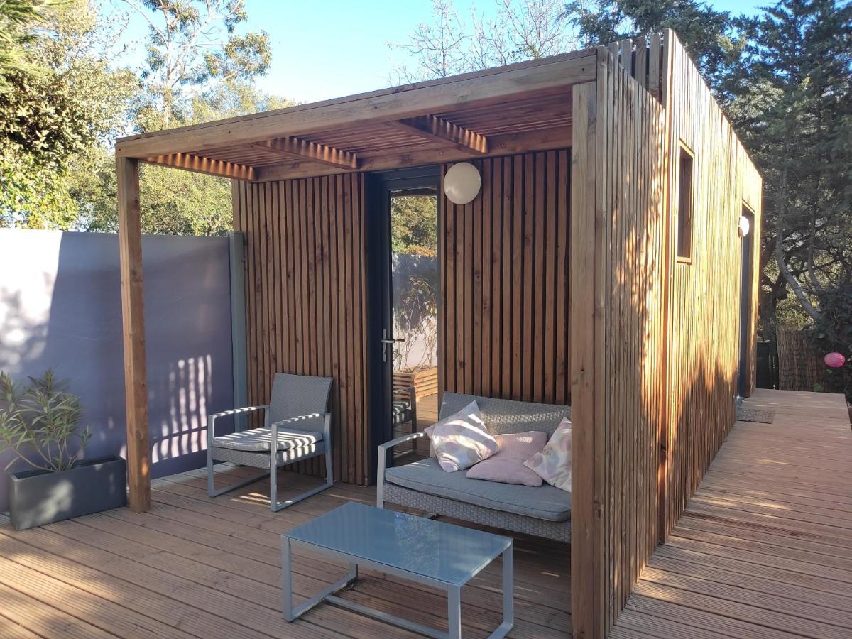 Joli Studio Climatise Avec Jacuzzi Prive Et Entree Independante Fréjus Dış mekan fotoğraf